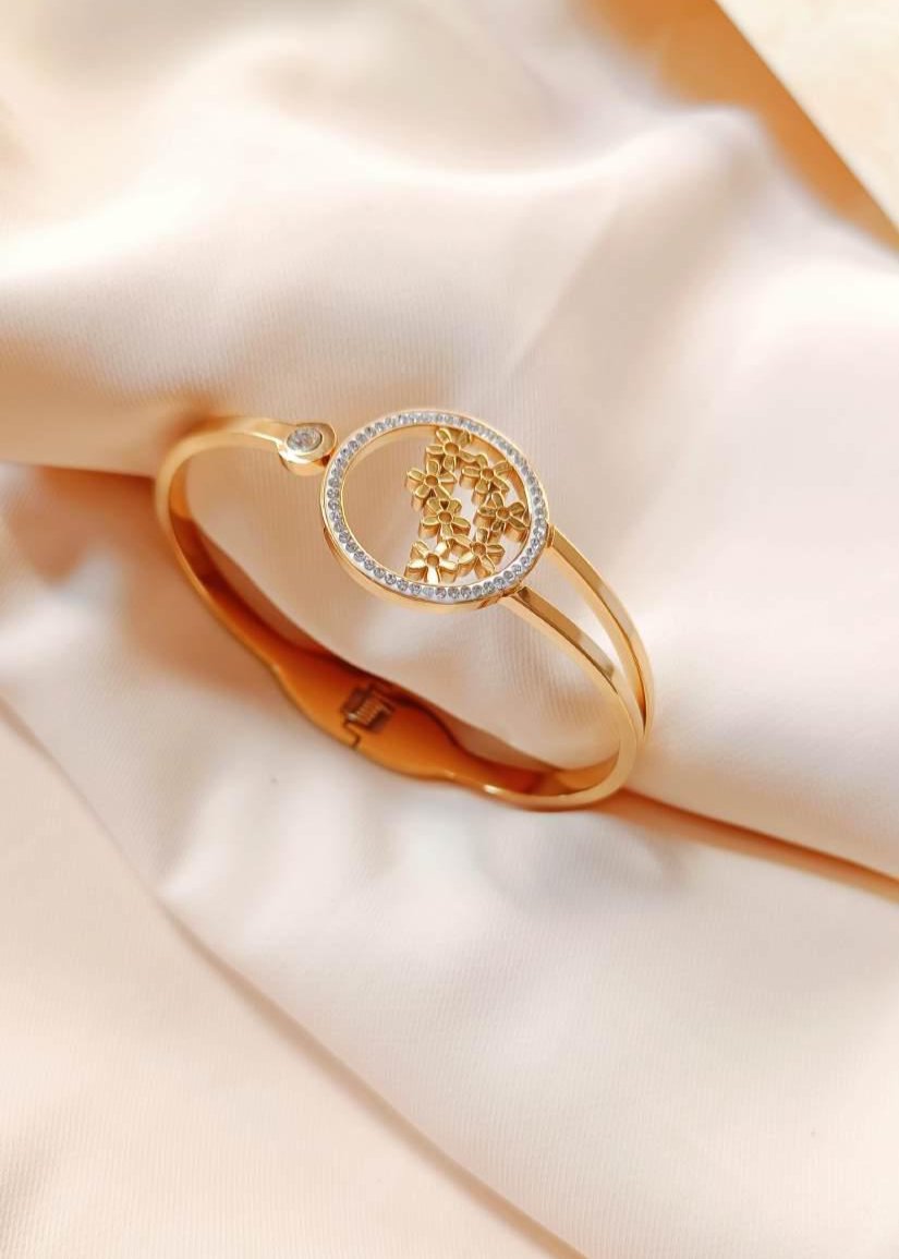 Flower Gold Bracelet