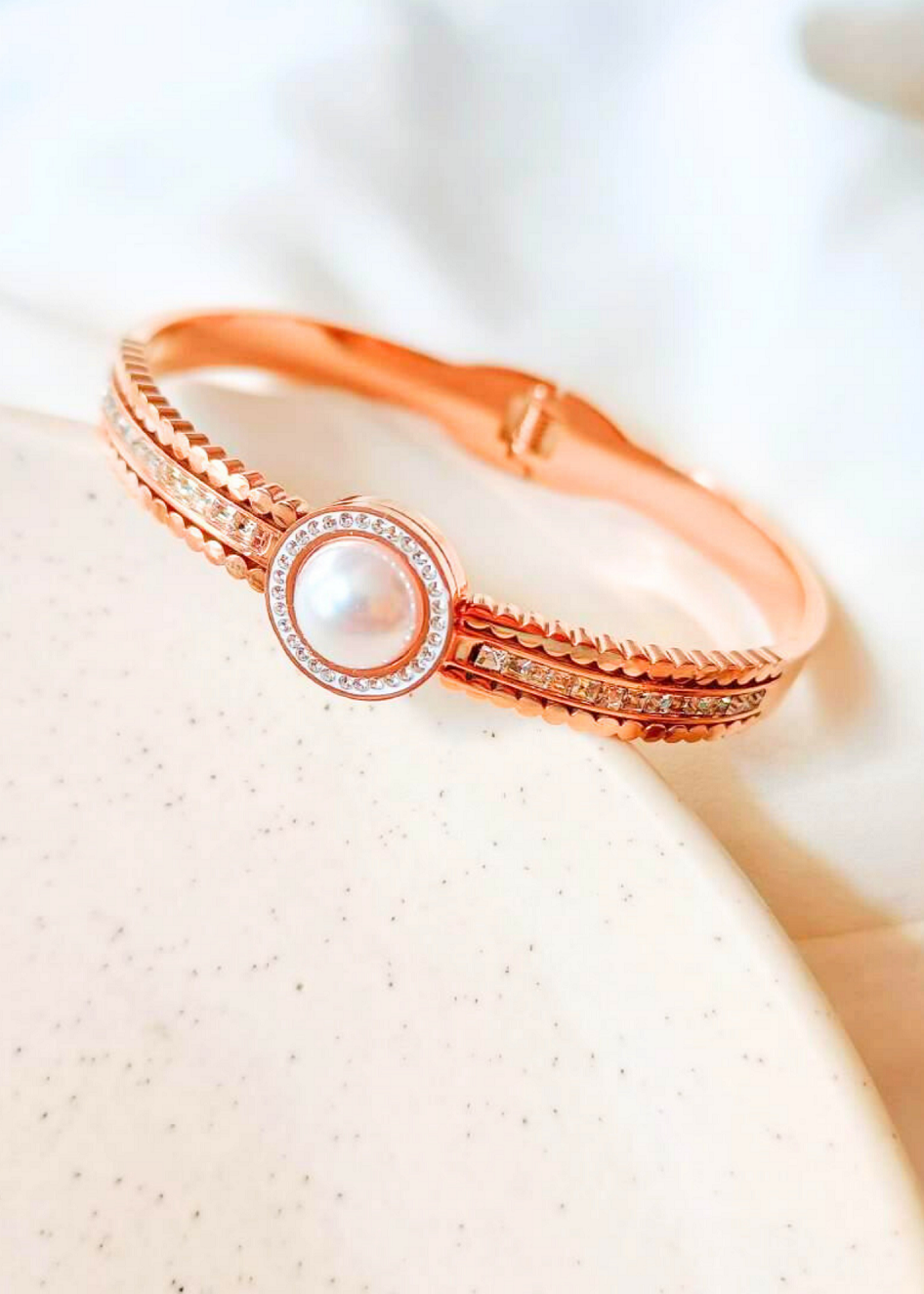 White Pearl Rose Gold Stainless Steel Bracelet
