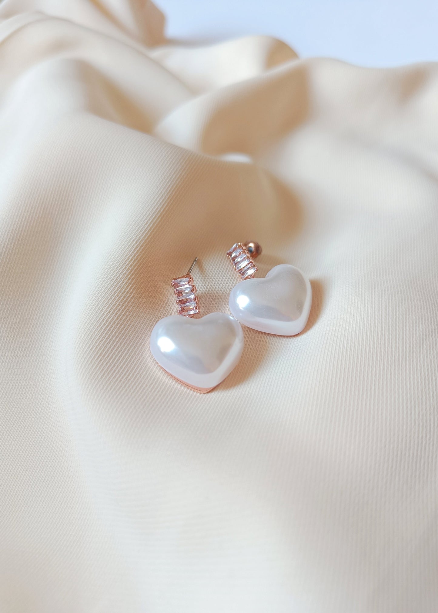 Diamond Pearl Heart Earrings