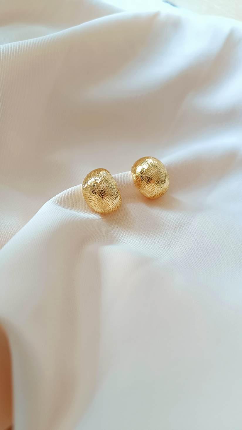 Della Golden Earrings